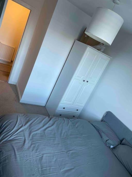 03 Flat Apartment Glasgow